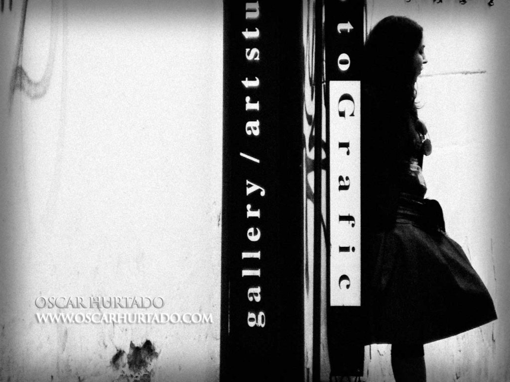 Heartbroken by the Gallery - Black and White photograph (2008)