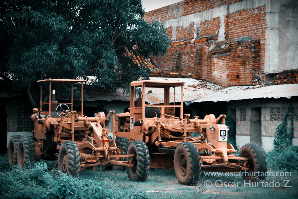A couple of old caterpillar tractors found in an abandoned yard in the town of Mompox