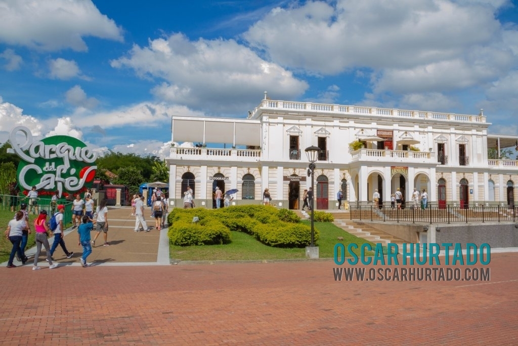 The beautiful train station located at the Bolívar Plaza in the heart of the Parque del Café amusement park